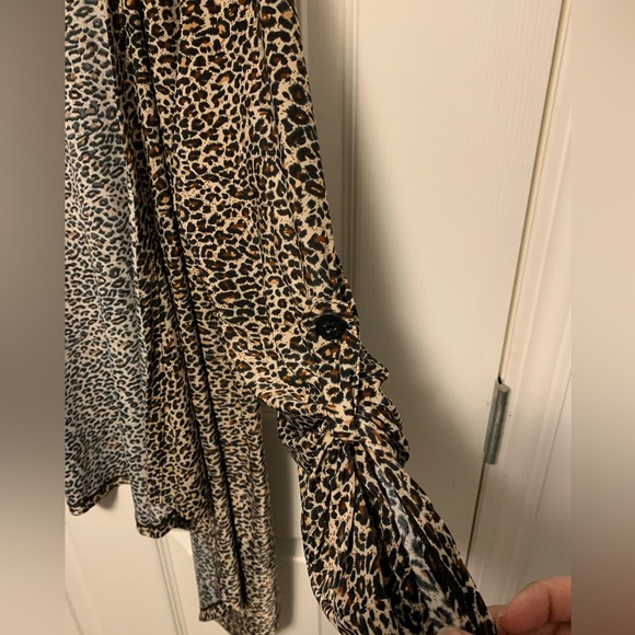 Cheetah print cover up - Picture 2 of 3